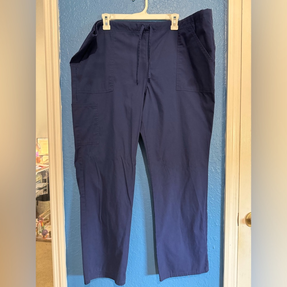 Navy Blue Scrub Set - Picture 3 of 4